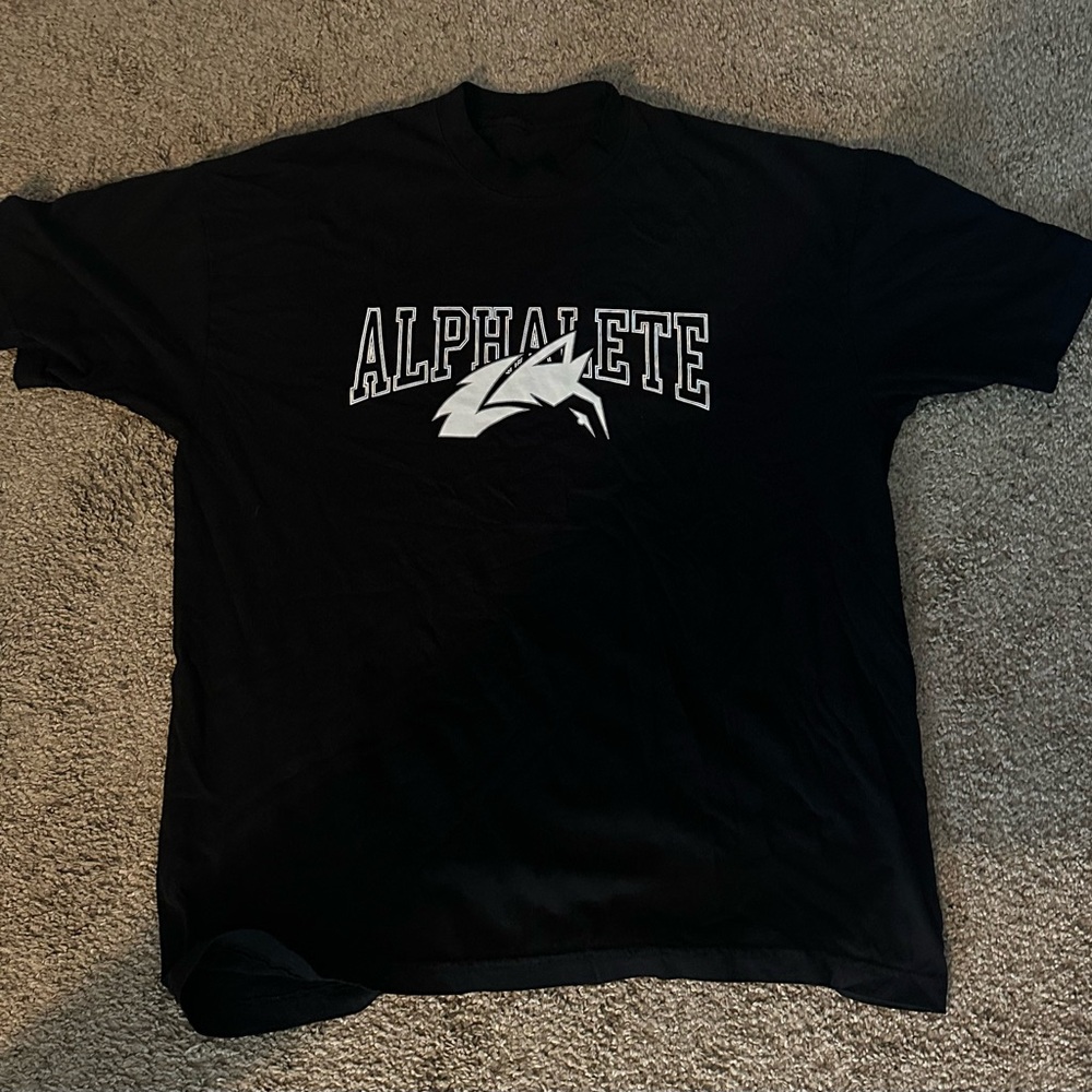 alphalete wolfhead oversized tee